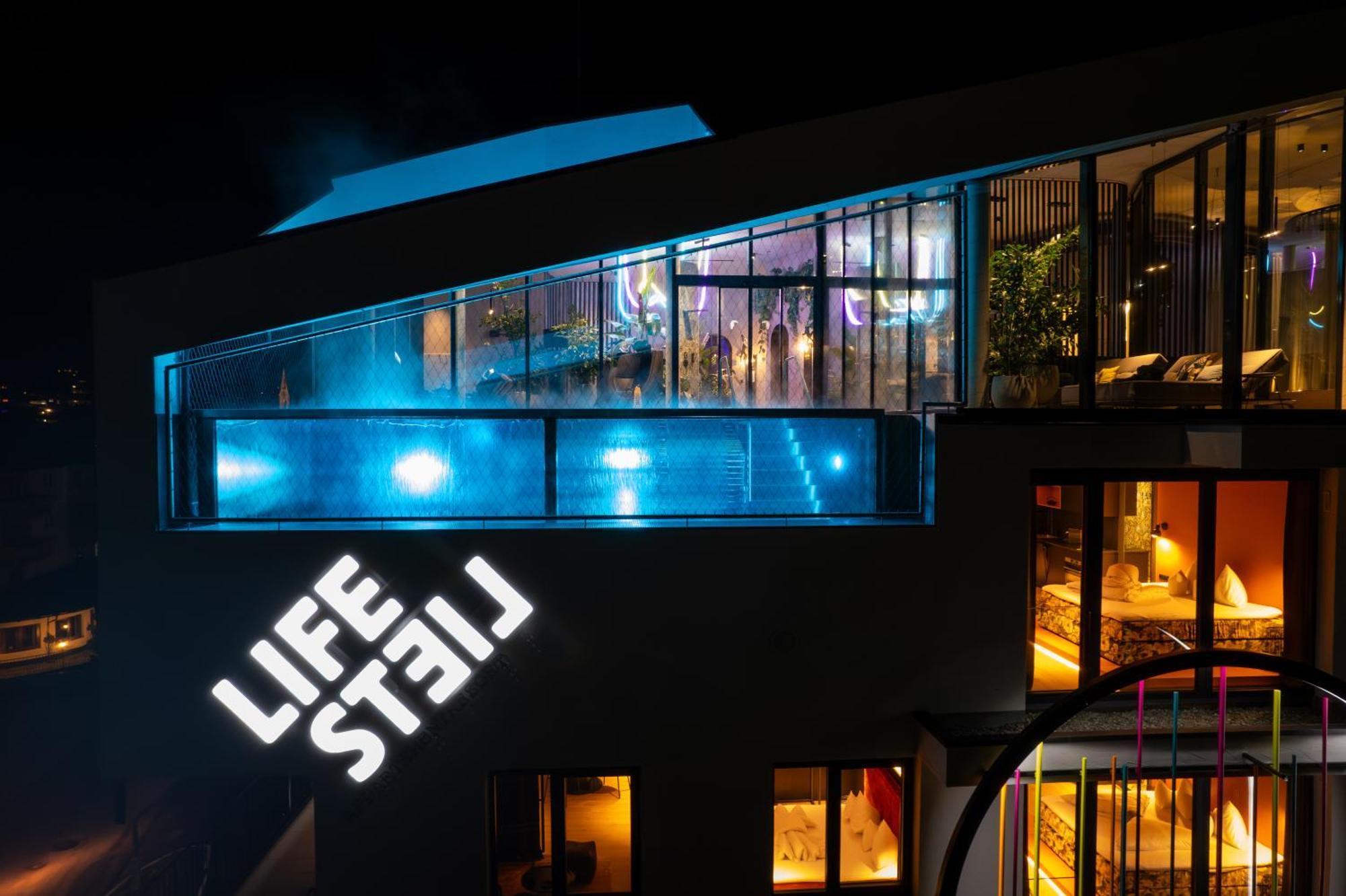 Lifesteil Aparthotel Umhausen Eksteriør bilde